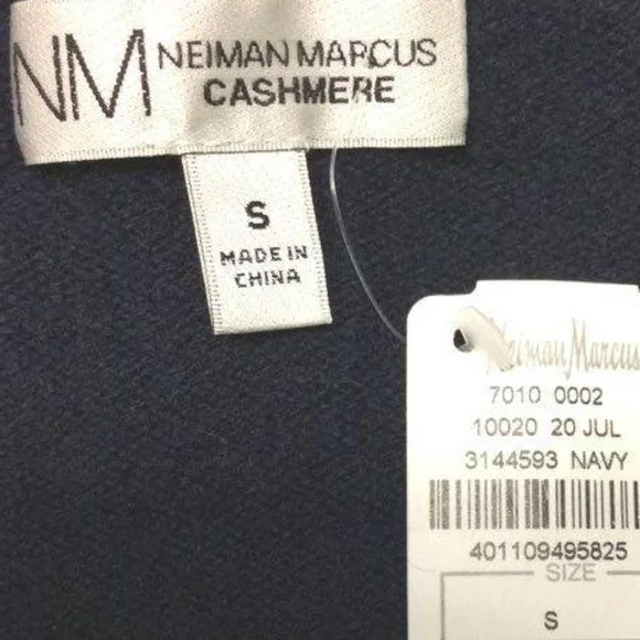 Neiman Marcus Cashmere Collection Cashmere Classic V-Neck Sweater Navy NWT $165 - Picture 7 of 10